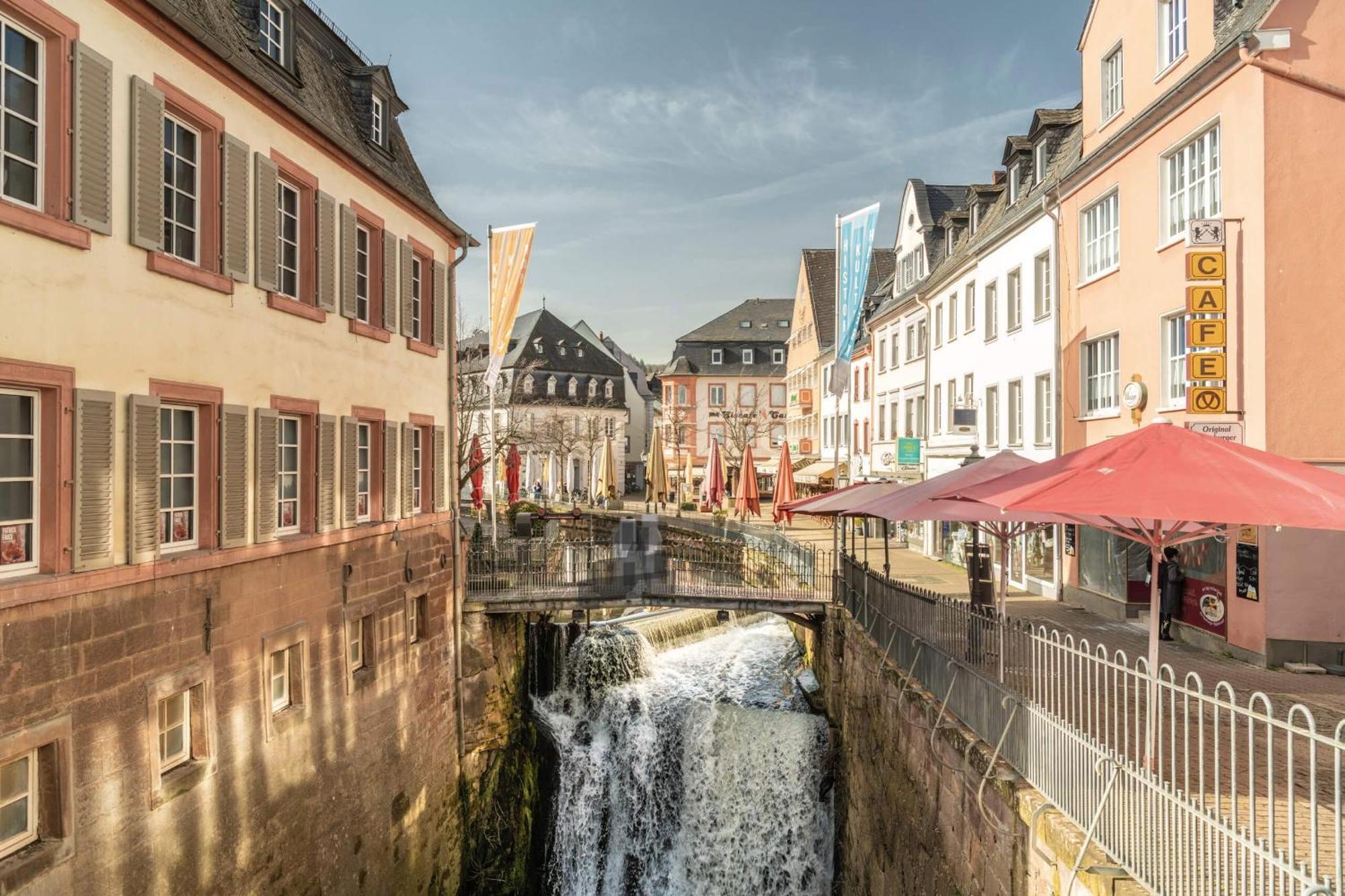 Luxurioese Ferienwohnung Mit Wellness Oase Saarburg Bagian luar foto